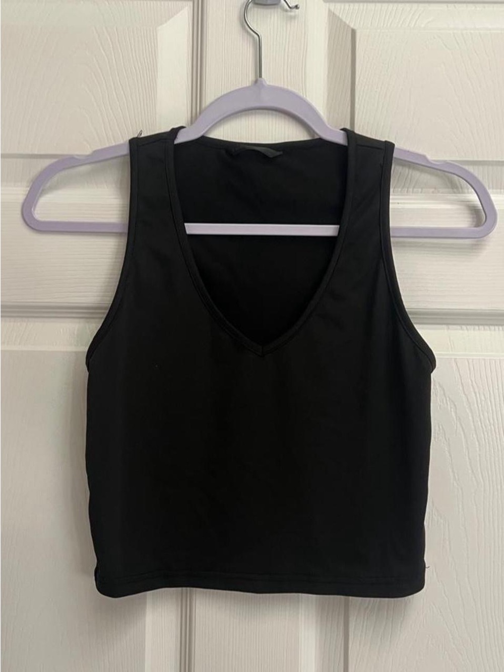 Black v-neck dri-fit crop top